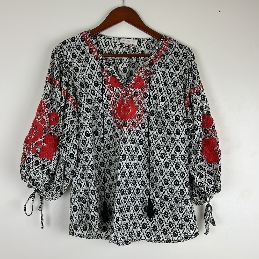 Solitaire Woman’s Top Size Medium True Embroidery Boho Peasant Balloon Sleeve